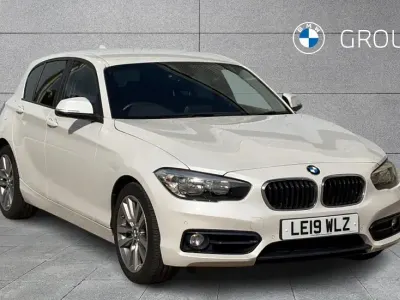 Usado BMW 118 Sport Line 136 HP (100 kW) 2019 Branco Citadino