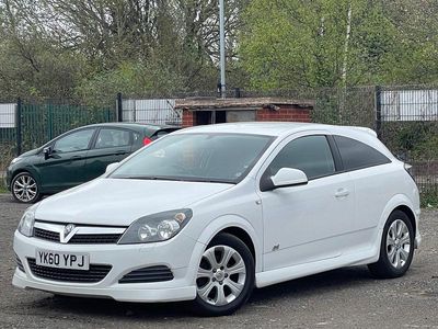 Used Vauxhall Astra Sport 2010 White Hatchback