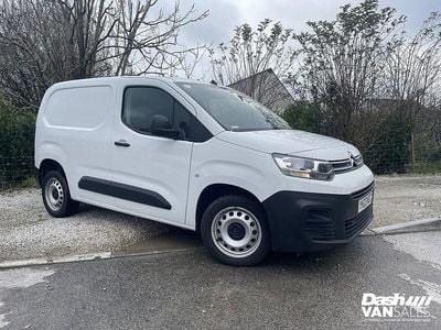 Used Citroën Berlingo 100 HP (73 kW) 2023 White MPV