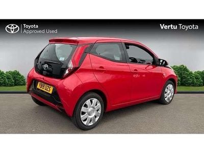 Used Toyota Aygo X-play 72 HP (52 kW) 2019 Red Hatchback