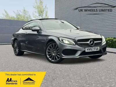 Usado Mercedes C200 AMG Line Premium 2017 Gris Coupe