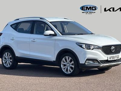 Used MG ZS Excite 106 HP (77 kW) 2018 White Hatchback
