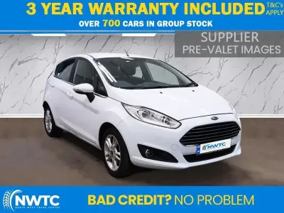 Begagnad Ford Fiesta Zetec 100 HK (73 kW) 2017 Vit Halvkombi