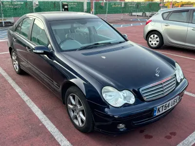 Used Mercedes C220 Classic 150 HP (110 kW) 2004 Blue Sedan