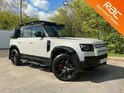 Usado Land Rover Defender SE Dynamic 2025 Cinzento SUV