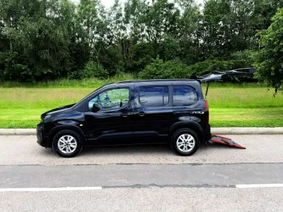 New Peugeot Rifter Allure 100 HP (73 kW) 2025 Black MPV