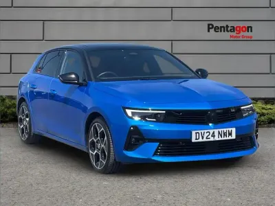 Used Vauxhall Astra Ultimate 128 HP (94 kW) 2024 Blue Hatchback