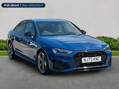 Usado Audi A4 Black Edition 190 HP (139 kW) 2023 Azul Sedan
