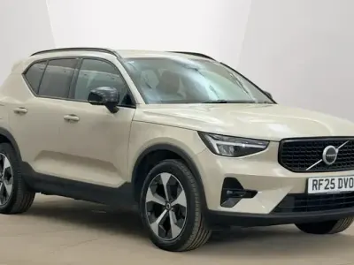 Used Volvo XC40 Plus 197 HP (144 kW) 2025 Brown SUV