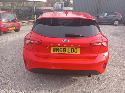 Used Ford Focus Titanium 125 HP (91 kW) 2018 Red Hatchback