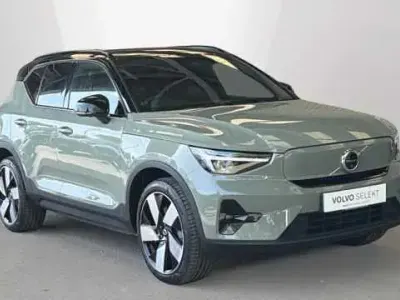 Usado Volvo XC40 Ultimate 169 kW (231 HP) 2023 Verde SUV
