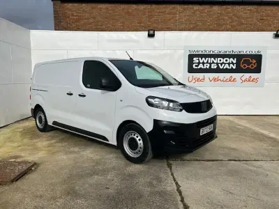 Usado Fiat Scudo 120 HP (88 kW) 2022 Branco Van