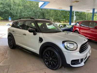 Used Mini Cooper Classic 136 HP (100 kW) 2020 White Hatchback
