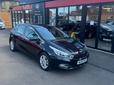 Usado Kia Ceed 2015 Preto Citadino