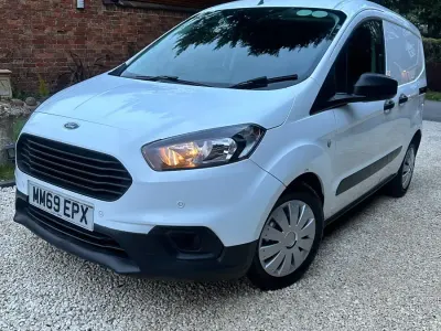 Begagnad Ford Transit 100 HK (73 kW) 2020 Vit Van