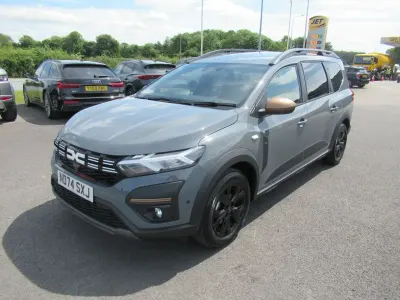 Used Dacia Jogger Extreme 141 HP (103 kW) 2024 Grey MPV