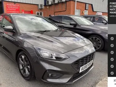 Used Ford Focus ST-Line 125 HP (91 kW) 2018 Grey Hatchback