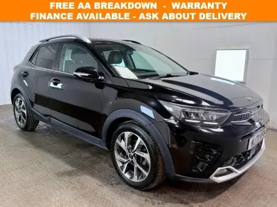 Usado Kia Stonic GT-Line 118 CV (86 kW) 2021 Negro SUV
