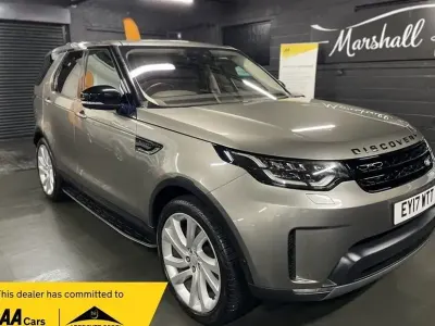 Usado Land Rover Discovery 5 First Edition 258 HP (189 kW) 2017 SUV