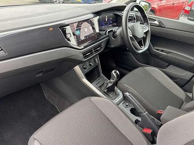 Used VW Polo Life 80 HP (58 kW) 2024 White Hatchback