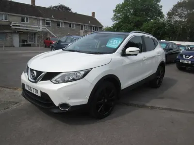 Usado Nissan Qashqai Tekna 163 HP (119 kW) 2016 Branco SUV