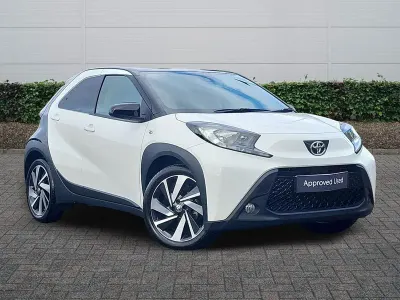 Used Toyota Aygo X 72 HP (52 kW) 2023 White SUV
