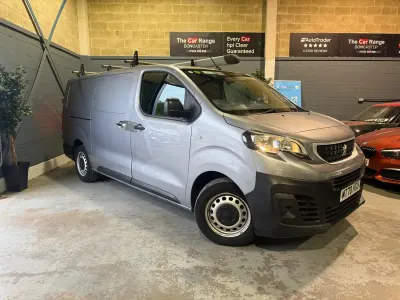 Käytetty Peugeot Expert 2021 Harmaa Van