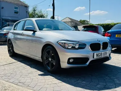 Used BMW 118 Sport Line 136 HP (100 kW) 2019 Silver Hatchback
