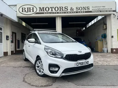 Used Kia Carens 135 HP (99 kW) 2018 White MPV