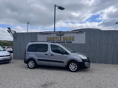 Usado Peugeot Partner Tepee Outdoor 2018 Gris Monovolumen