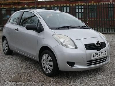 Silver Used 2007 Toyota Yaris T2 Hatchback | £790 (Super price)