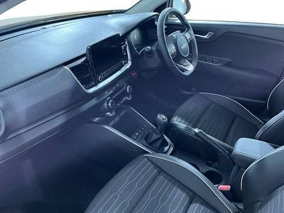 Used Kia Stonic GT-Line S 98 HP (72 kW) 2025 Yellow SUV