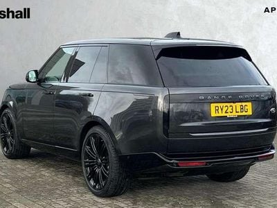 Used Land Rover Range Rover SE 300 HP (220 kW) 2023 Premium metallic  carpathian grey SUV