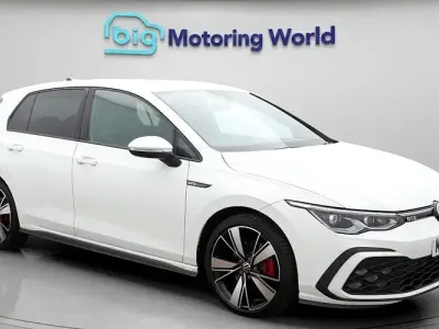 Begagnad VW Golf VIII GTD 200 HK (147 kW) 2023 Vit Halvkombi