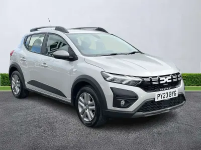 Begagnad Dacia Sandero Expression 90 HK (66 kW) 2023 Grå Halvkombi