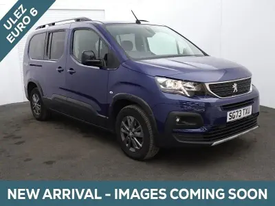 Second-hand Peugeot Rifter Access 2023 Albastru Monovolum