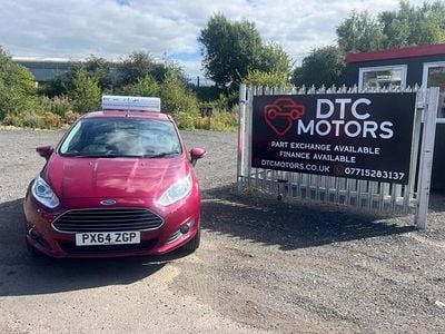 Red Used 2014 Ford Fiesta Zetec Hatchback | £5,495 (Fair price)