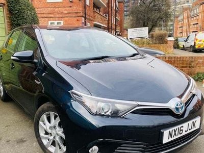 Toyota Auris Hybrid