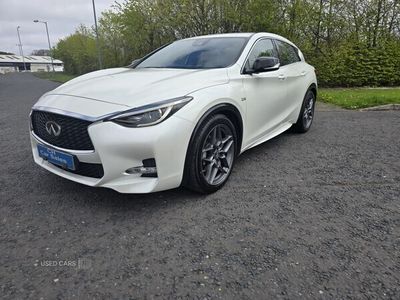 Infiniti Q30