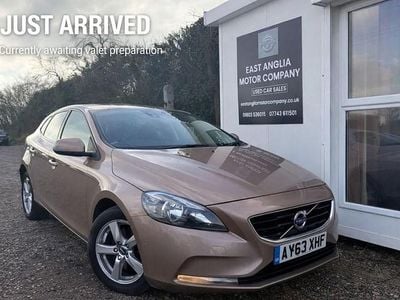 Used Volvo V40 115 HP (84 kW) 2013 Bronze Hatchback