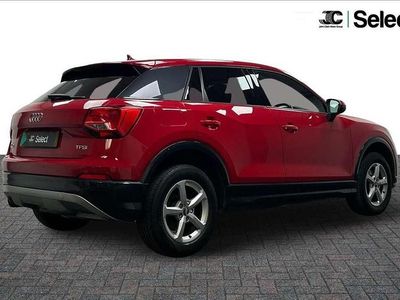 Usado Audi Q2 116 HP (85 kW) 2018 Vermelho SUV