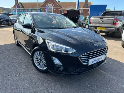 Used Ford Focus Titanium 125 HP (91 kW) 2018 Black Hatchback