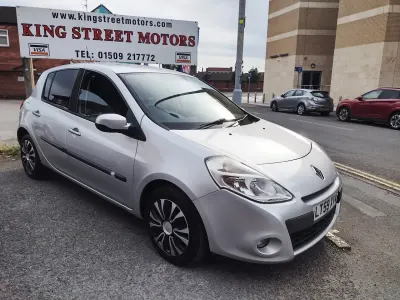 Used Renault Clio Expression 128 HP (94 kW) 2009 Silver Hatchback