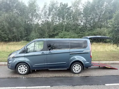 Used Ford Tourneo Custom Titanium 130 HP (95 kW) 2019 Blue Van