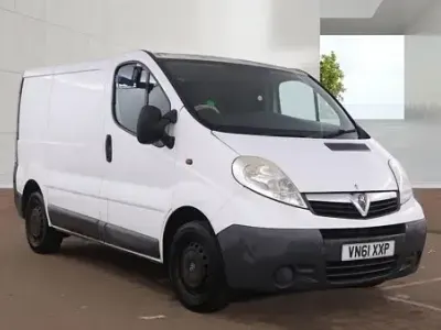 Używany Vauxhall Vivaro 90 KM (66 kW) 2011 Biały Minivan