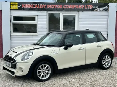 Used Mini Cooper S Hatch 2015 White Hatchback