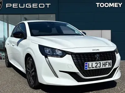 Used Peugeot 208 Allure+ 102 HP (75 kW) 2023 White Hatchback