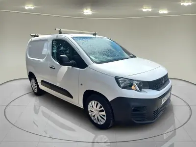 Used Peugeot Partner 131 HP (96 kW) 2021 White MPV