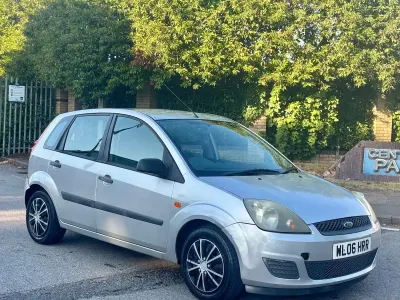 Used Ford Fiesta Style 100 HP (73 kW) 2006 Silver Hatchback