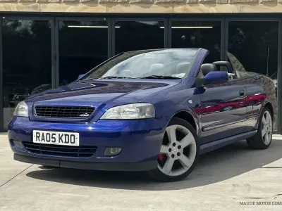 Used Vauxhall Astra Cabriolet 123 HP (90 kW) 2005 Blue Cabriolet